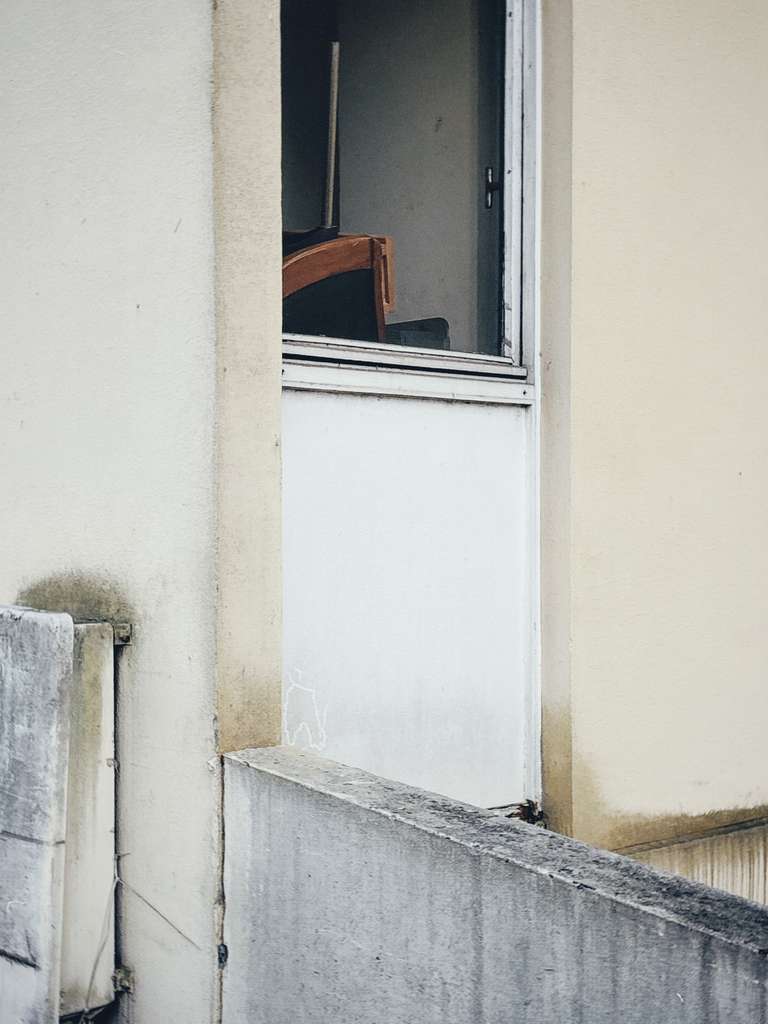 window in the corner