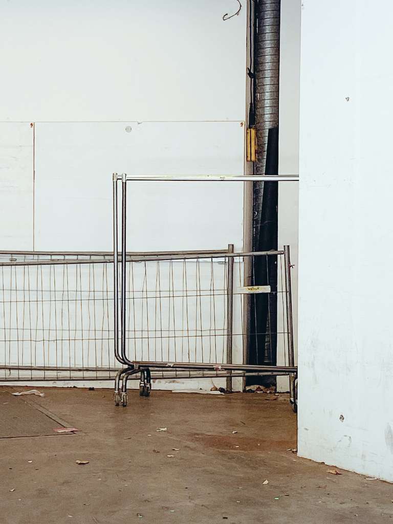 store depot in white